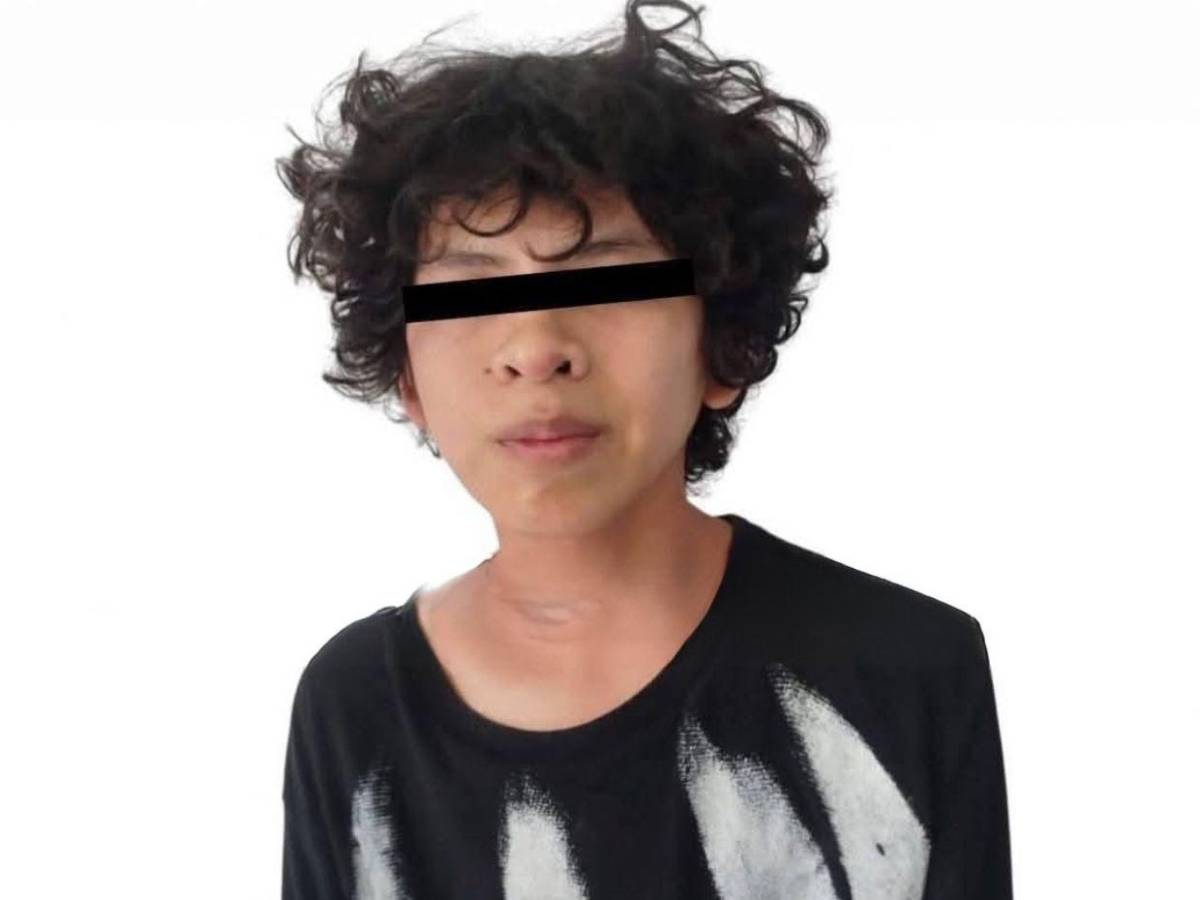 Usó un rifle AR-15: Estudiante mata a dos profesoras en colegio de Michoacán