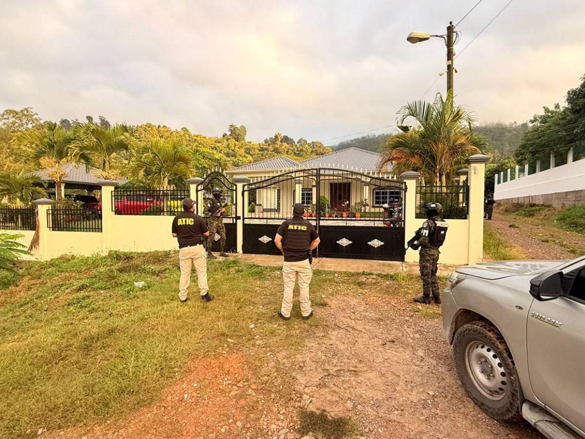 Por tráfico de drogas y armas realizan 10 allanamientos en Florida, Copán