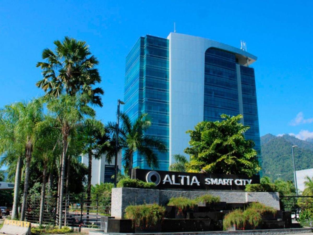 Altia ofrece más 400 plazas de empleo a agentes bilingües