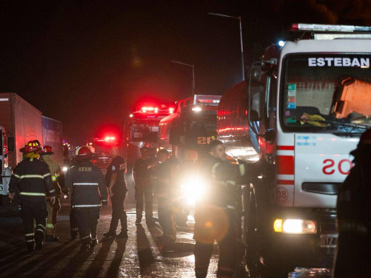 En fotos: explosión en zona industrial de Ezeiza, Argentina, desata infierno y deja 15 heridos