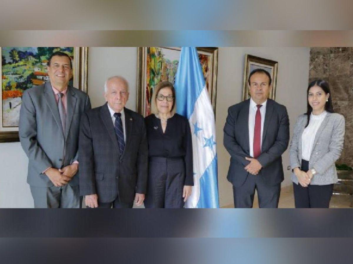 En el organigrama del BCH, el directorio -que es el órgano de administración superior- está conformado por un presidente, un vicepresidente y tres directores.