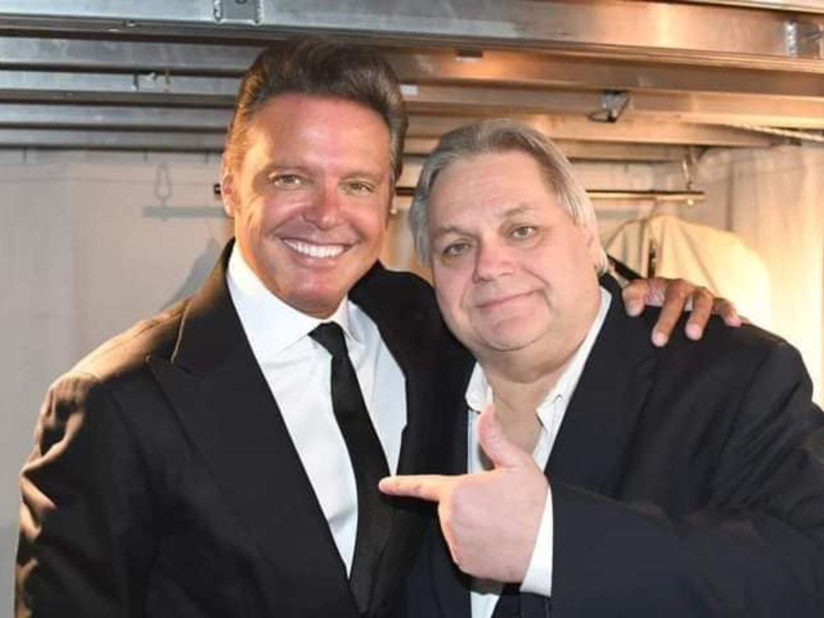Carlos Bremmer junto a Luis Miguel.