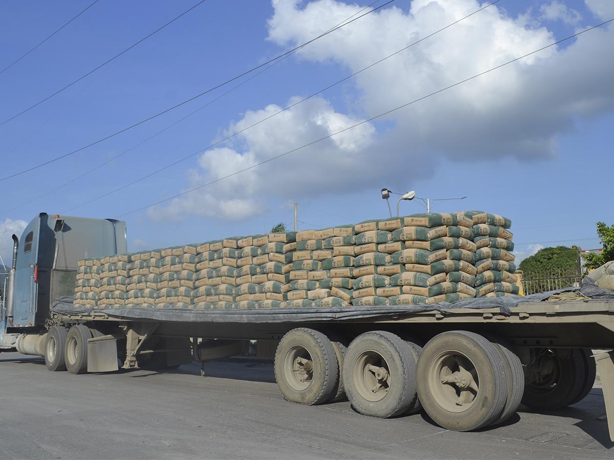 <i> El nuevo molino de Cenosa, parte de las inversiones millonarias, aumentará la capacidad de producción a 2.450.000 toneladas anuales.</i>