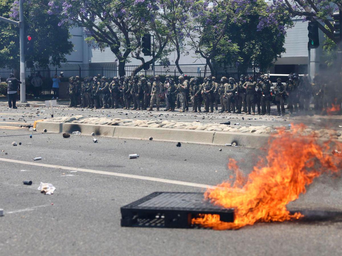 ¿Qué está pasando en Los Ángeles? Lo que se sabe de las redadas y protestas de migrantes