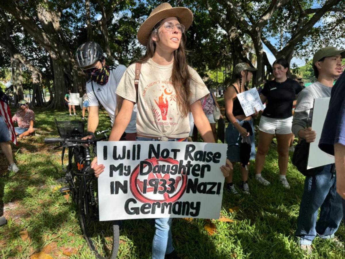 En diferentes ciudades y hasta en la casa de Trump: miles protestan contra redadas En diferentes ciudades y hasta en la casa de Trump: miles protestan contra redadas