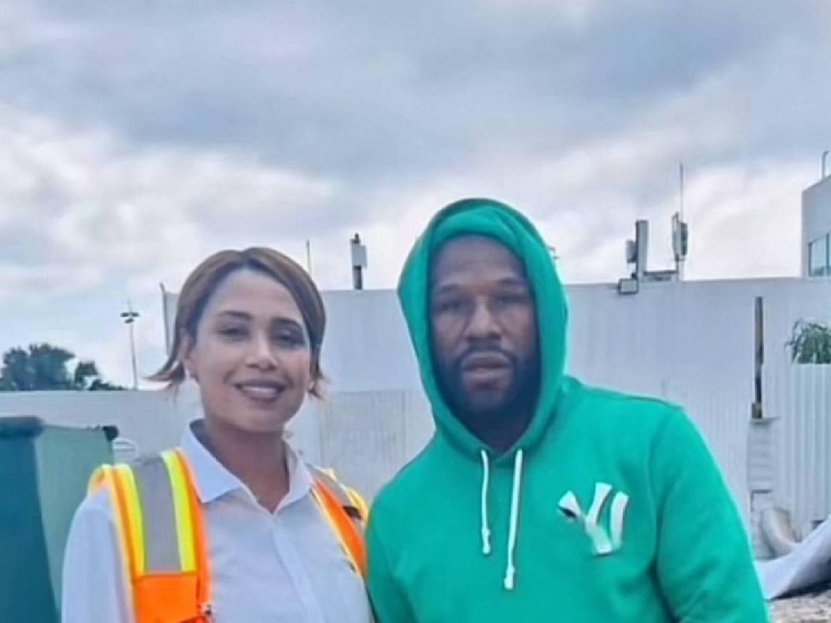 Millones en vehículos y pocos pudieron verlo: Así fue la estadía de Floyd Mayweather en Roatán