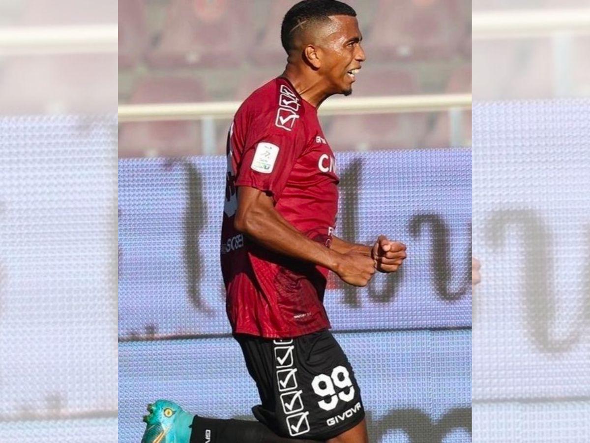 Insólito caso en Italia: La Reggina de Rigo Rivas, no sabe si jugará en la Serie B o C y ¡la temporada ya inició!