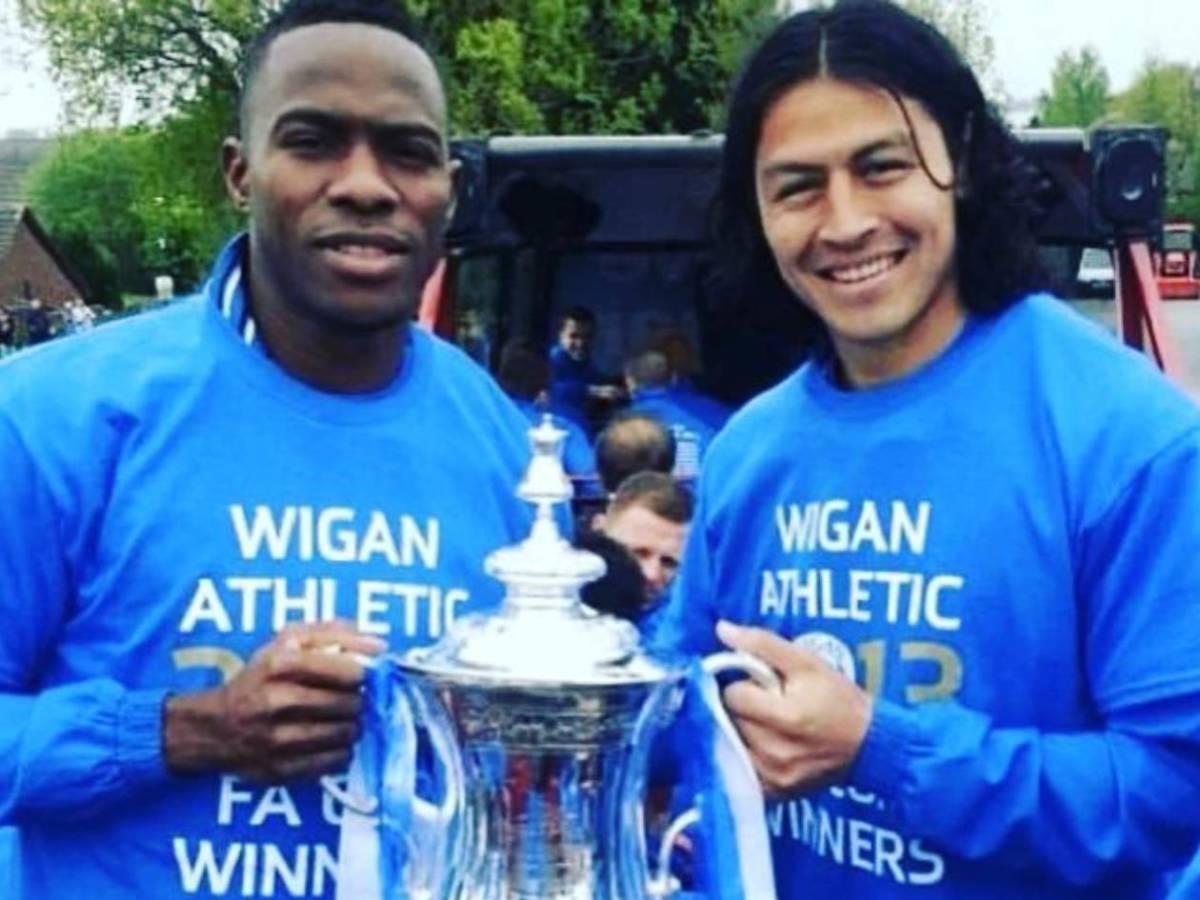 Acompaña a su hijo y a esto se dedica: La nueva vida de Maynor Figueroa en Inglaterra