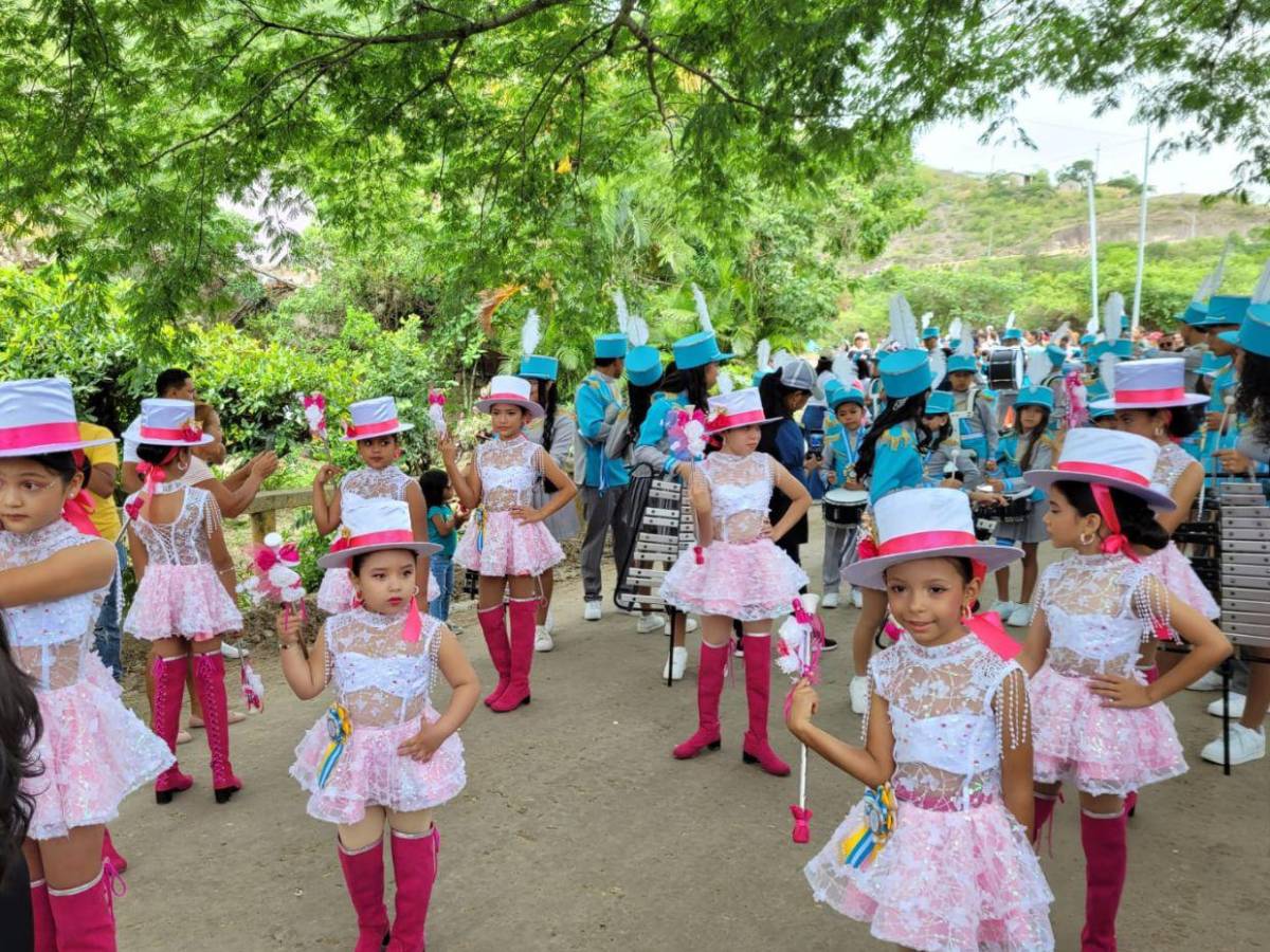 Alegría y amor patrio: lectores de EL HERALDO comparten fotografías de desfiles