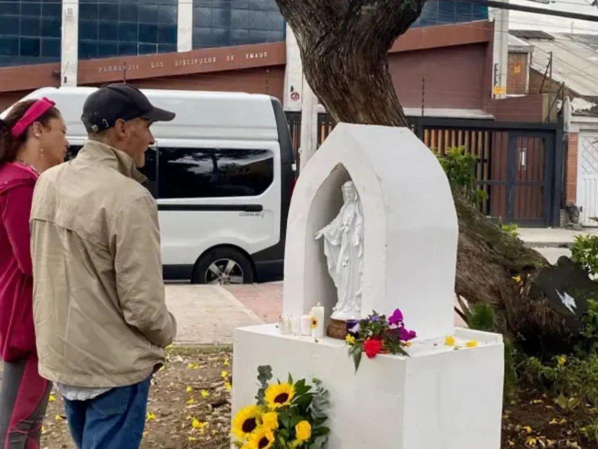 Flores, velas y unidad: Bogotá rinde homenaje a Miguel Uribe Turbay
