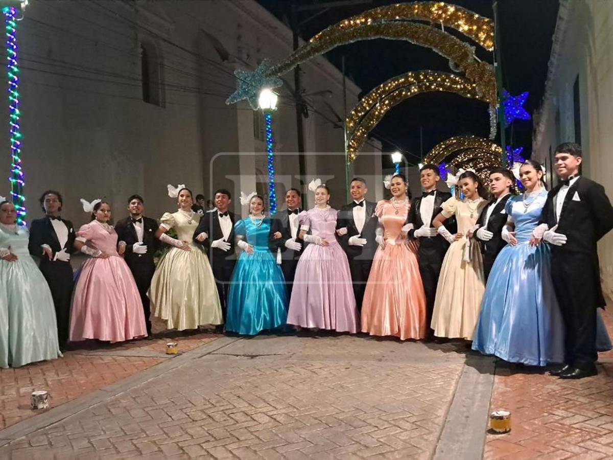 Comayagua recibe 2026 con luces frente a su icónica catedral