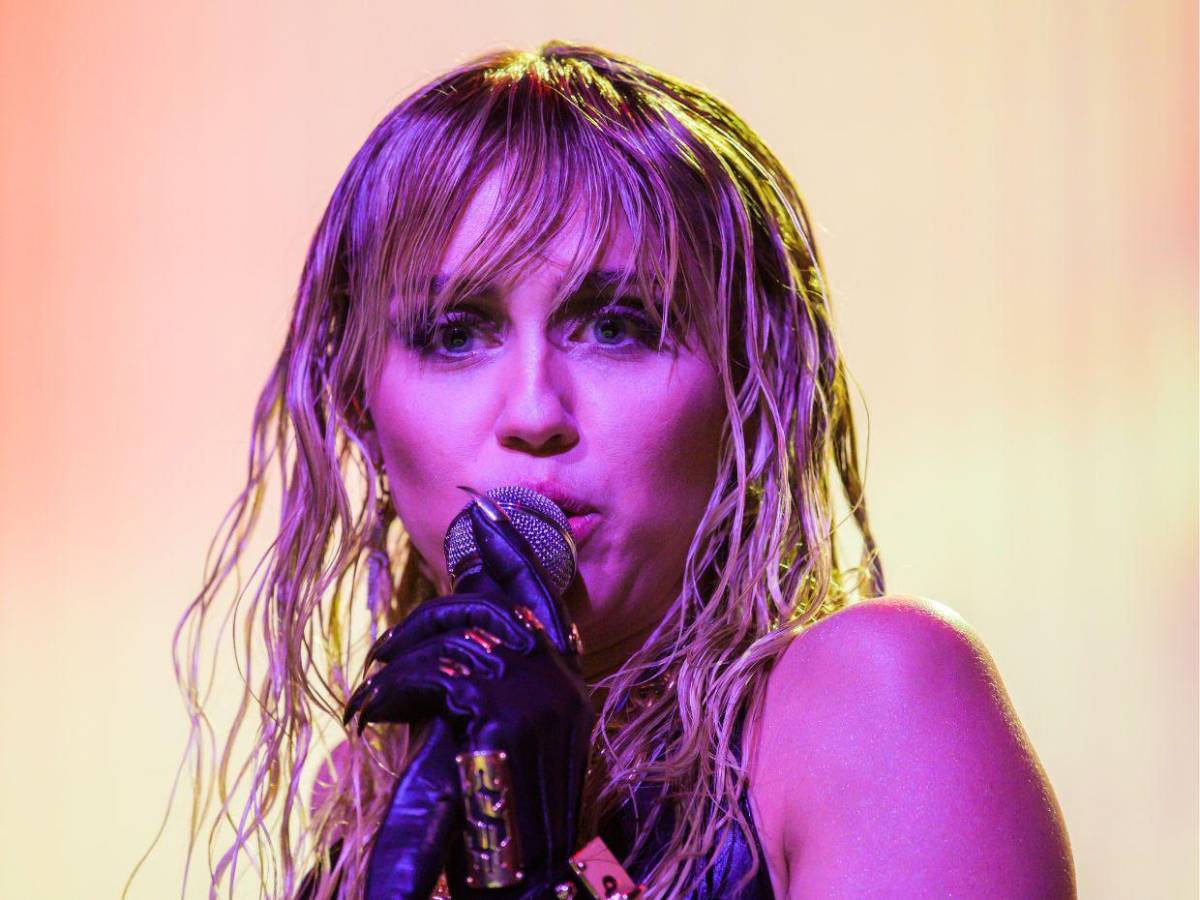 Miley Cyrus adelanta Something Beautiful, su noveno álbum de estudio