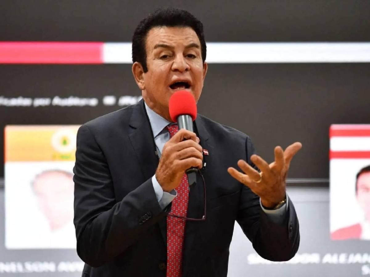 Salvador Nasralla culpa a espíritus malignos de no haber narrado el Honduras vs Surinam