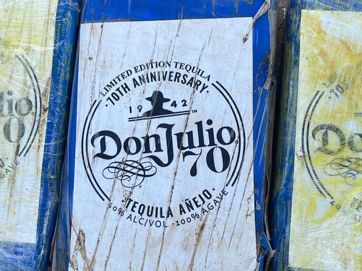 Parte de la droga decomisada a los tres hombres detenidos.