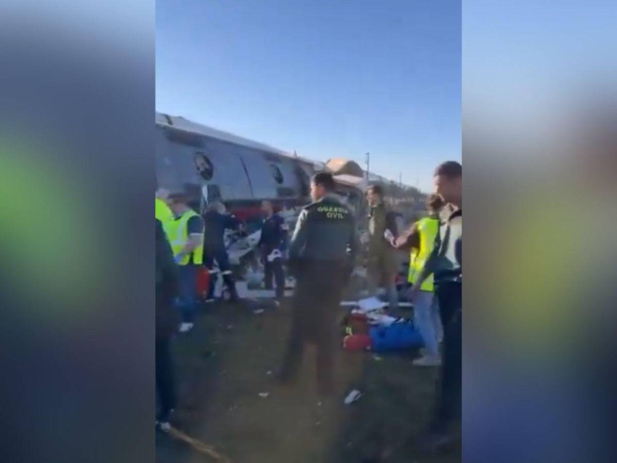 Las primeras imágenes de accidente de trenes en Toledo, que ya deja unos 64 muertos