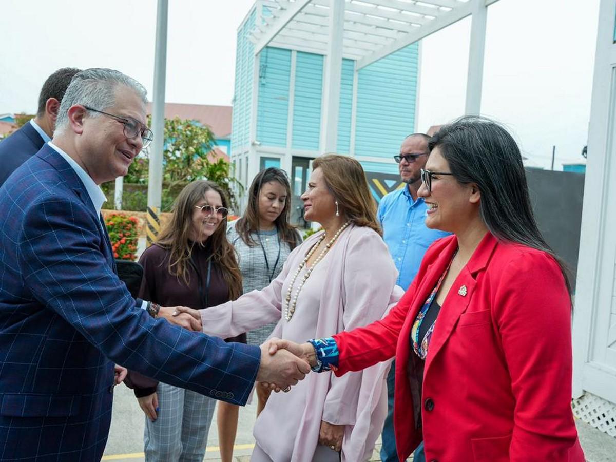 Por un turismo seguro, firman convenio entre el Puerto de Roatán y el IHT