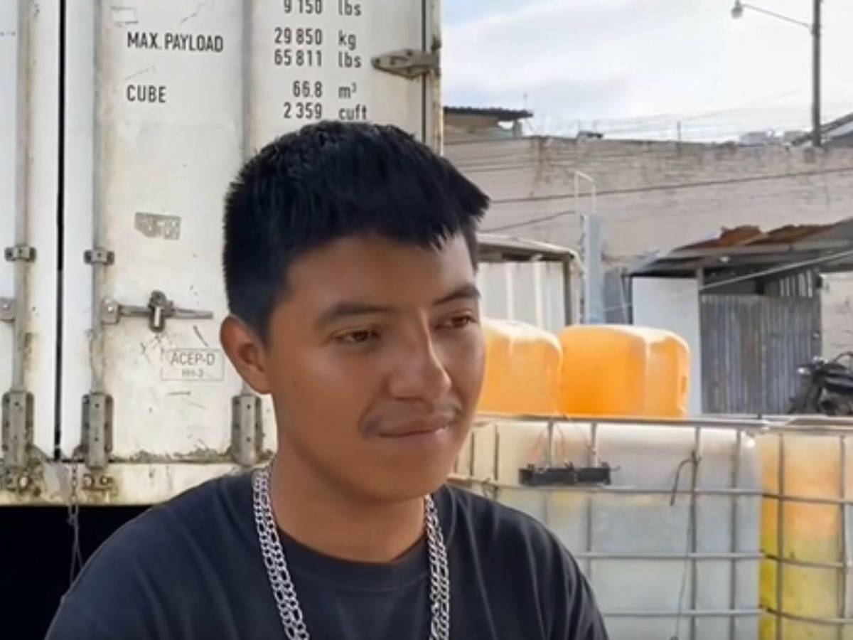 No lo quiero: Joven rechaza L20,000 que le dio Isis Cuéllar para carwash