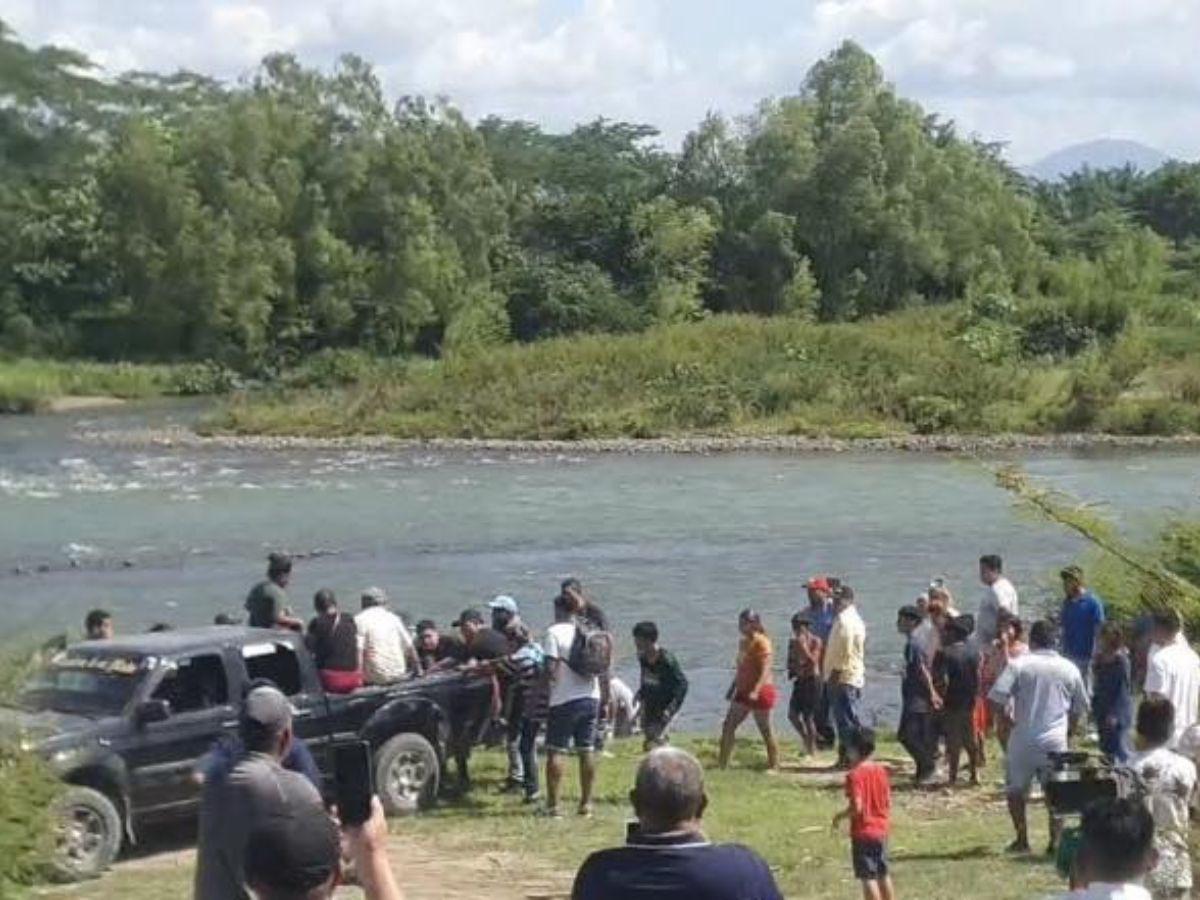 Hallan el cuerpo de Cinthia Ramos tras horas de búsqueda: se ahogó al intentar salvar a tres niños