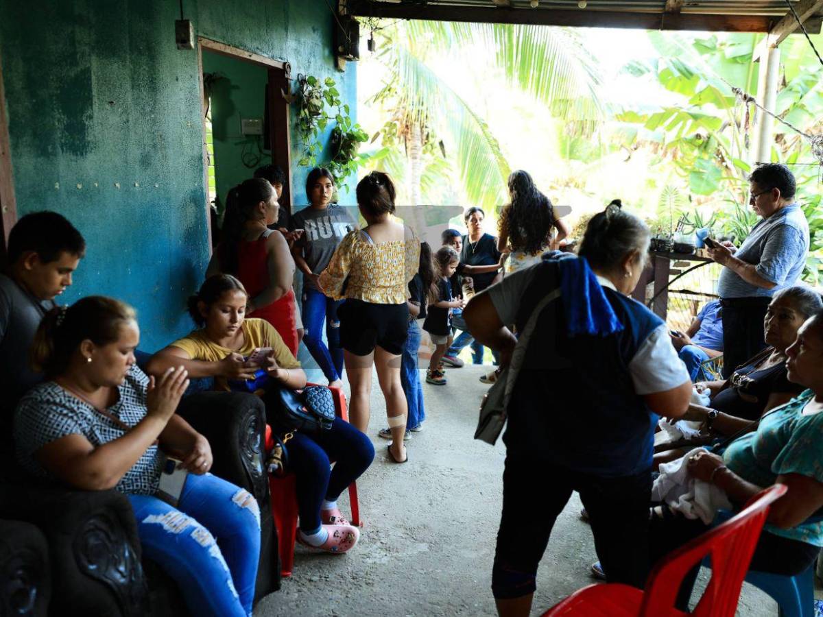 ¡Desgarrador! Velan restos del menor muerto en accidente de Omoa