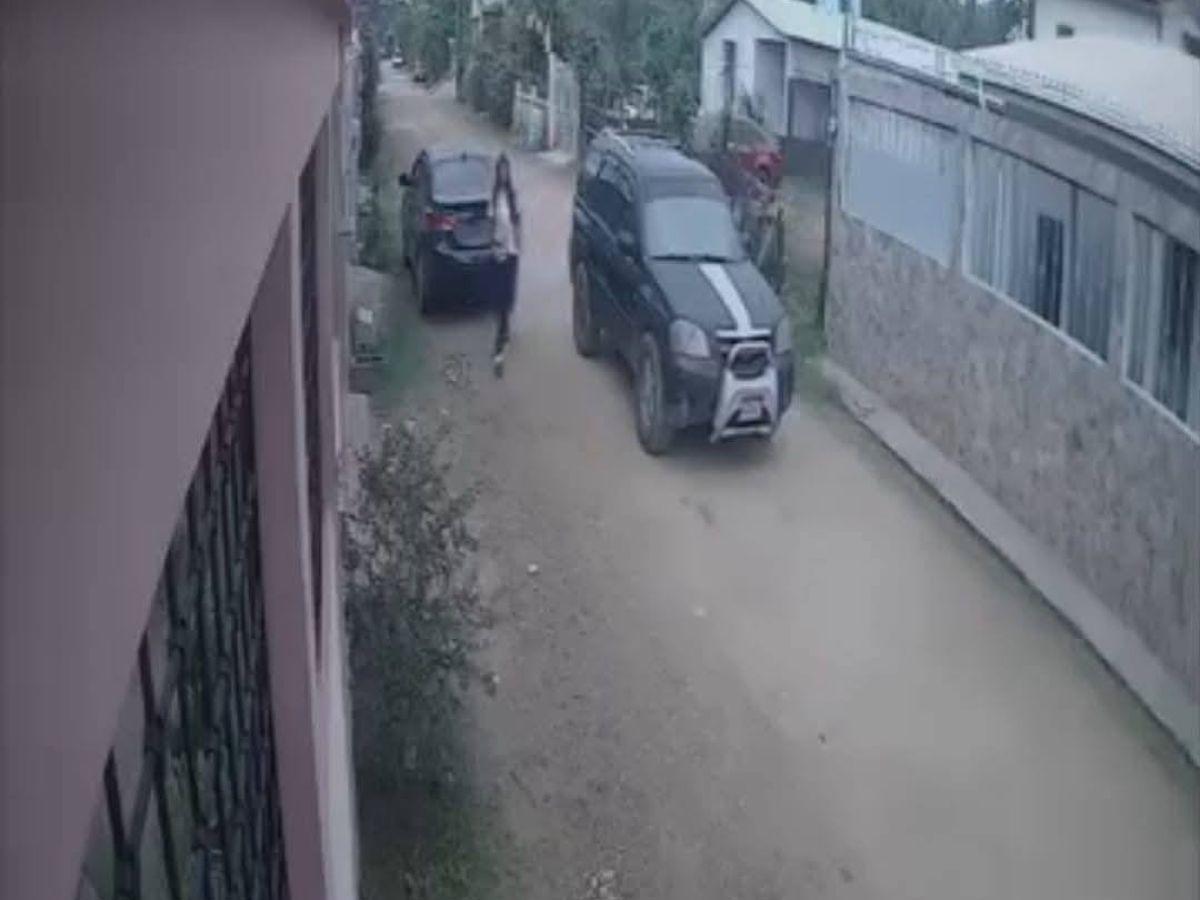 ¡Ayuda!: Así fue captado intento de rapto de menor en Puerto Cortés; sospechoso ya fue detenido