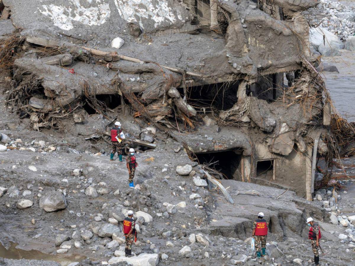 Nepal necesita $4,740 millones para reconstrucción tras la riada, según sus cálculos