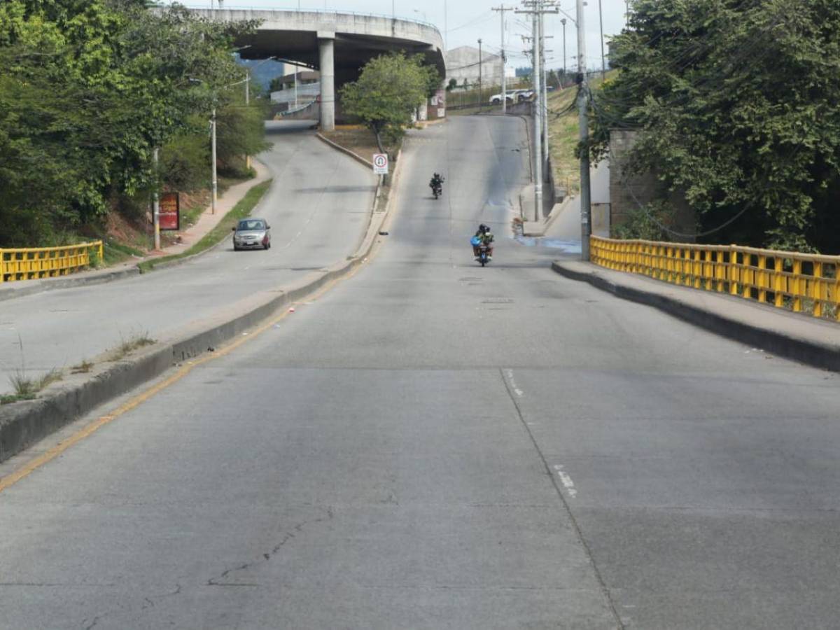 Bulevares libres y negocios cerrados: así amanece la capital este 1 de enero