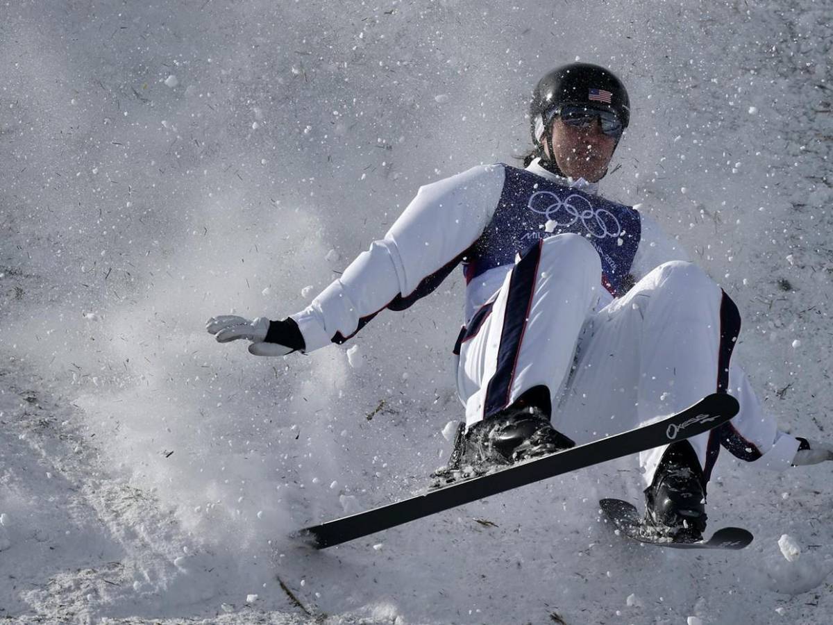 El espectacular salto de Kaila Kuhn en la final de esquí acrobático
