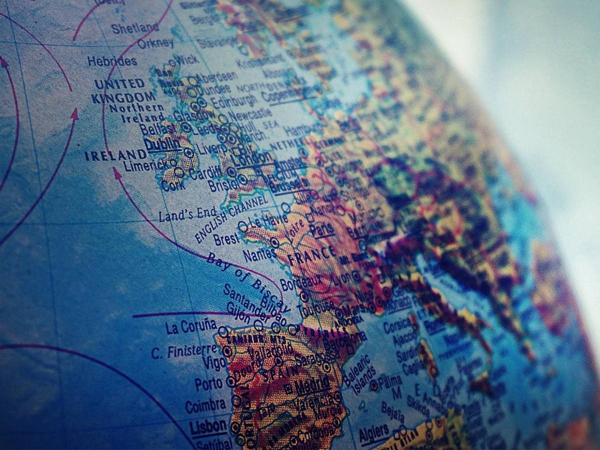 ¿Cómo optar al proceso de regularización de migrantes en España?