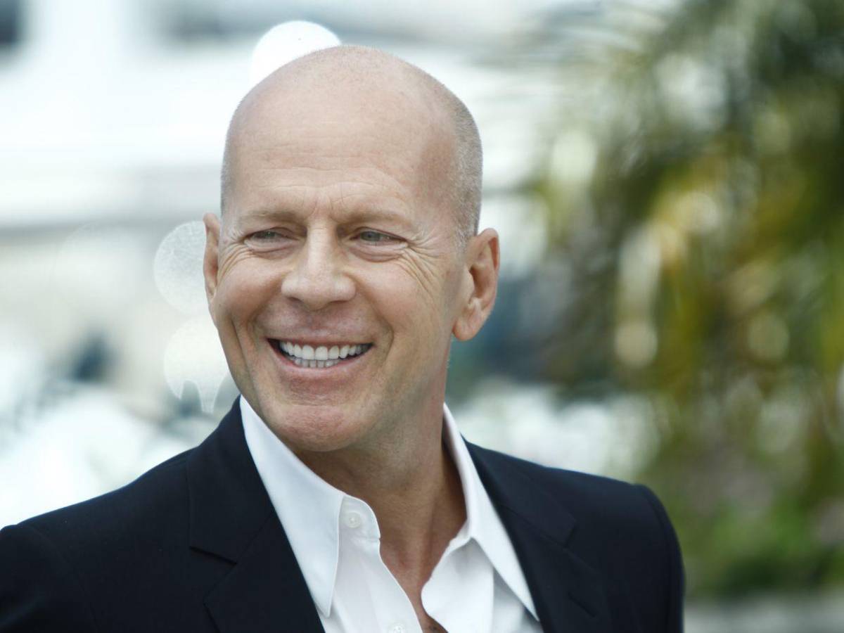 Bruce Willis fue trasladado a  una casa de cuidados, pero se mantiene muy activo