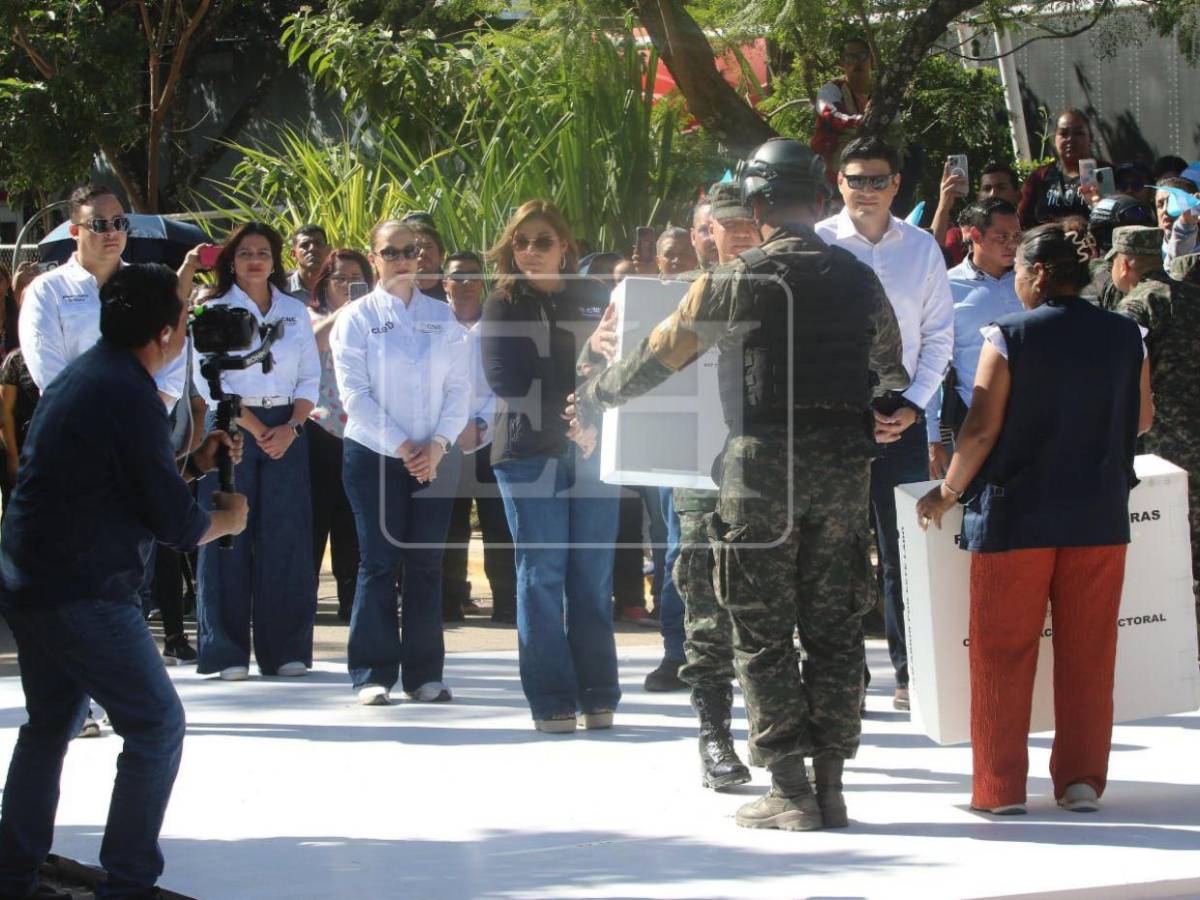 A tiempo y con GPS: así fue el despacho de material electoral