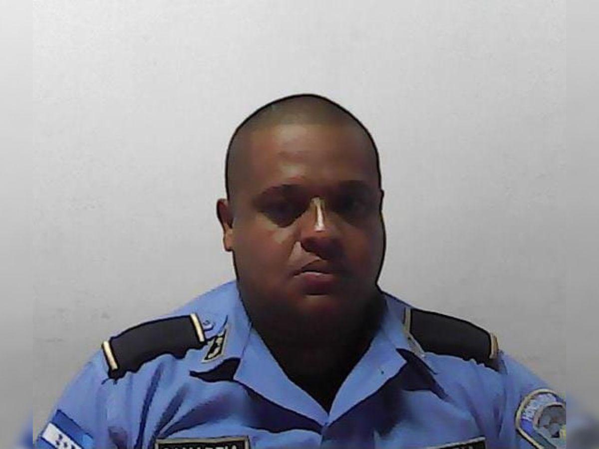 Dolor e impotencia: Familiares lloran muerte de policías en Comayagüela