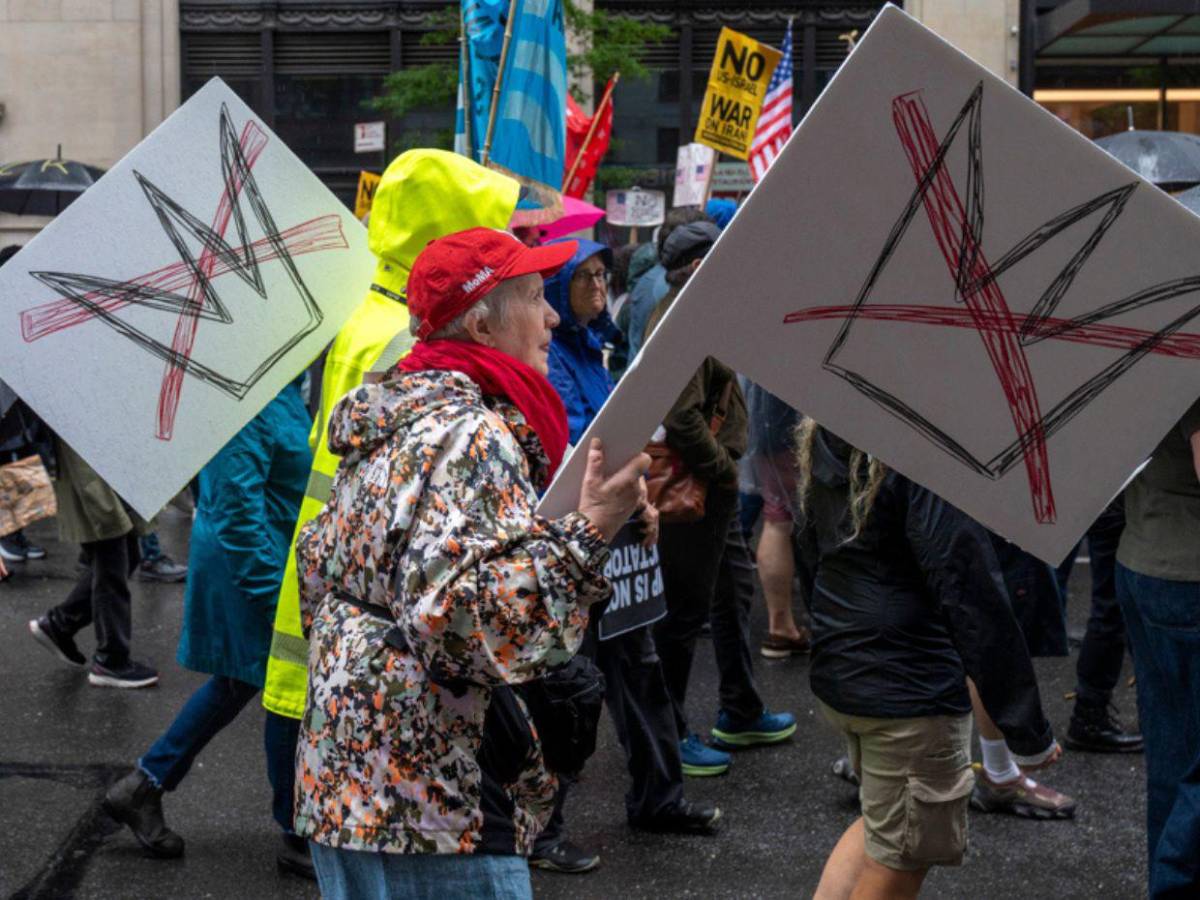 En diferentes ciudades y hasta en la casa de Trump: miles protestan contra redadas En diferentes ciudades y hasta en la casa de Trump: miles protestan contra redadas