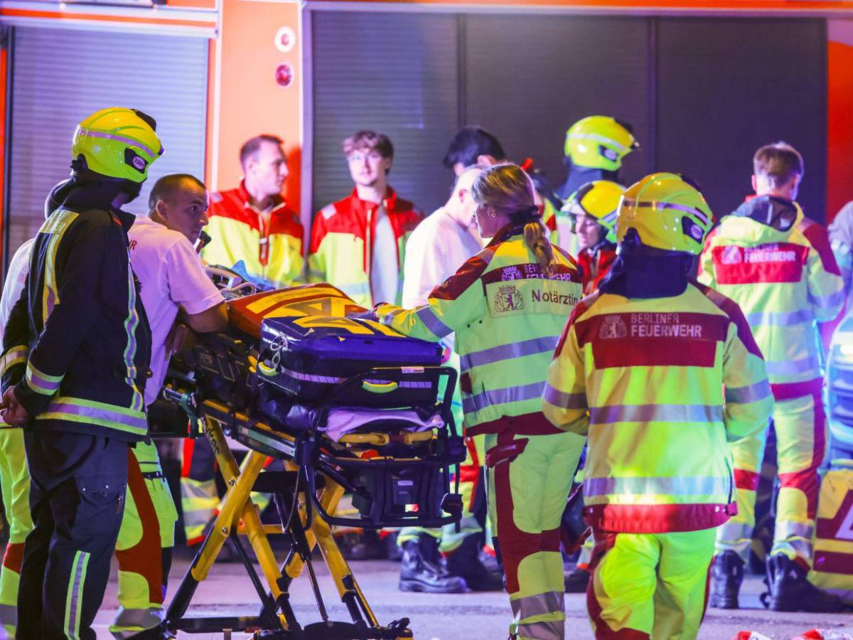 Un muerto y 29 heridos en atropello en el Día del Orgullo en Berlín; abaten al presunto autor