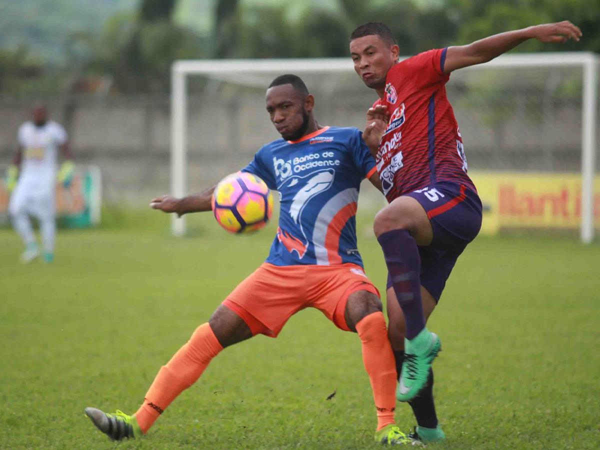 Real Sociedad vence 2-1 a Lobos UPNFM y se mantiene en primer puesto