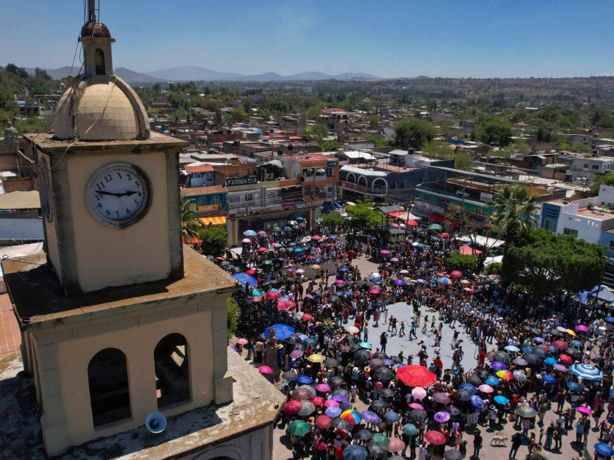 Penitencia y tradición: habitantes de Jalisco se azotan en ritual de Semana Santa