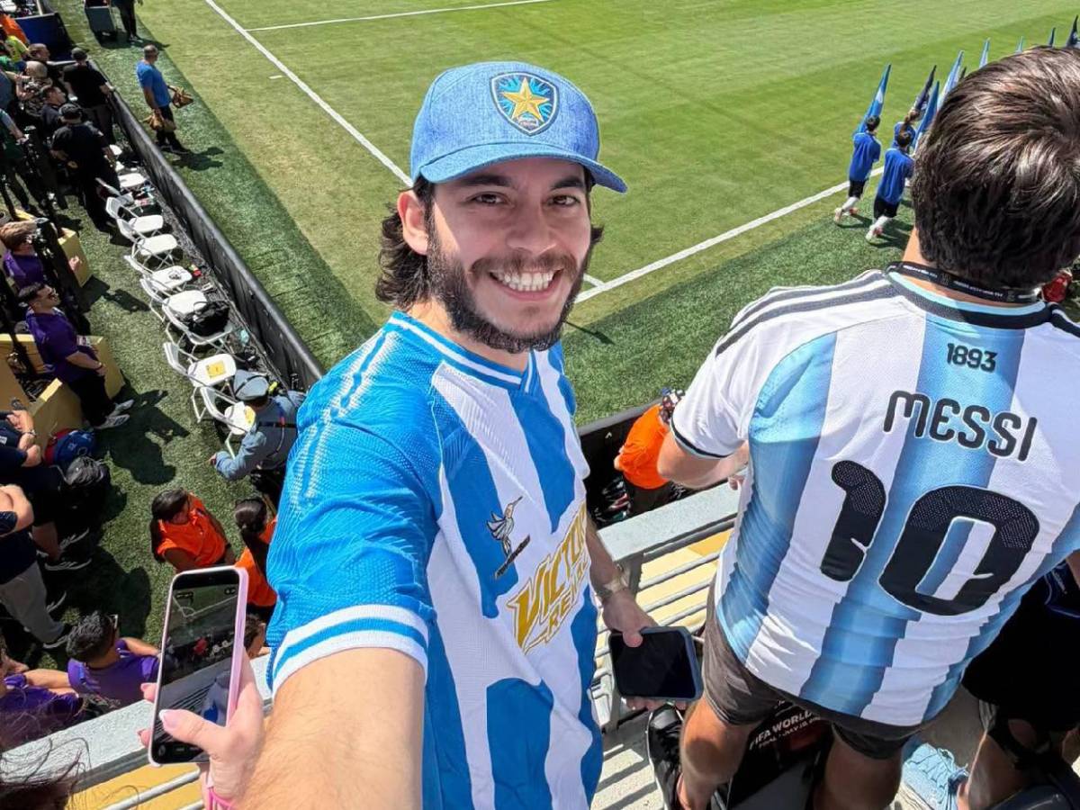 Tiktoker Carlos Eduardo Espina sorprende: La propuesta que hizo en redes para reforzar Victoria
