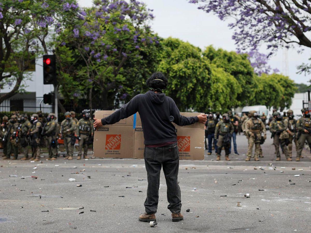 ¿Qué está pasando en Los Ángeles? Lo que se sabe de las redadas y protestas de migrantes