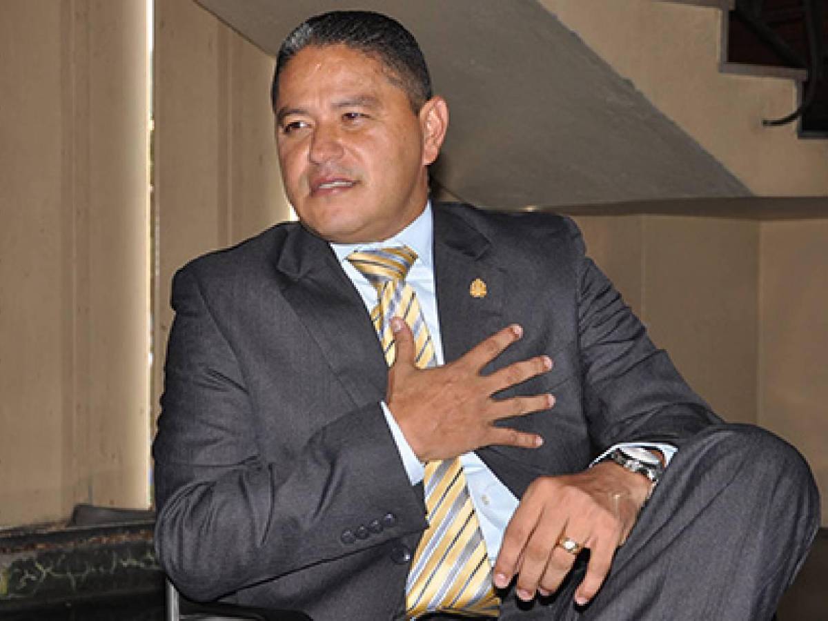 Wilmer Velásquez sorprende tras dejar la política: Nueva vida del ídolo de Olimpia