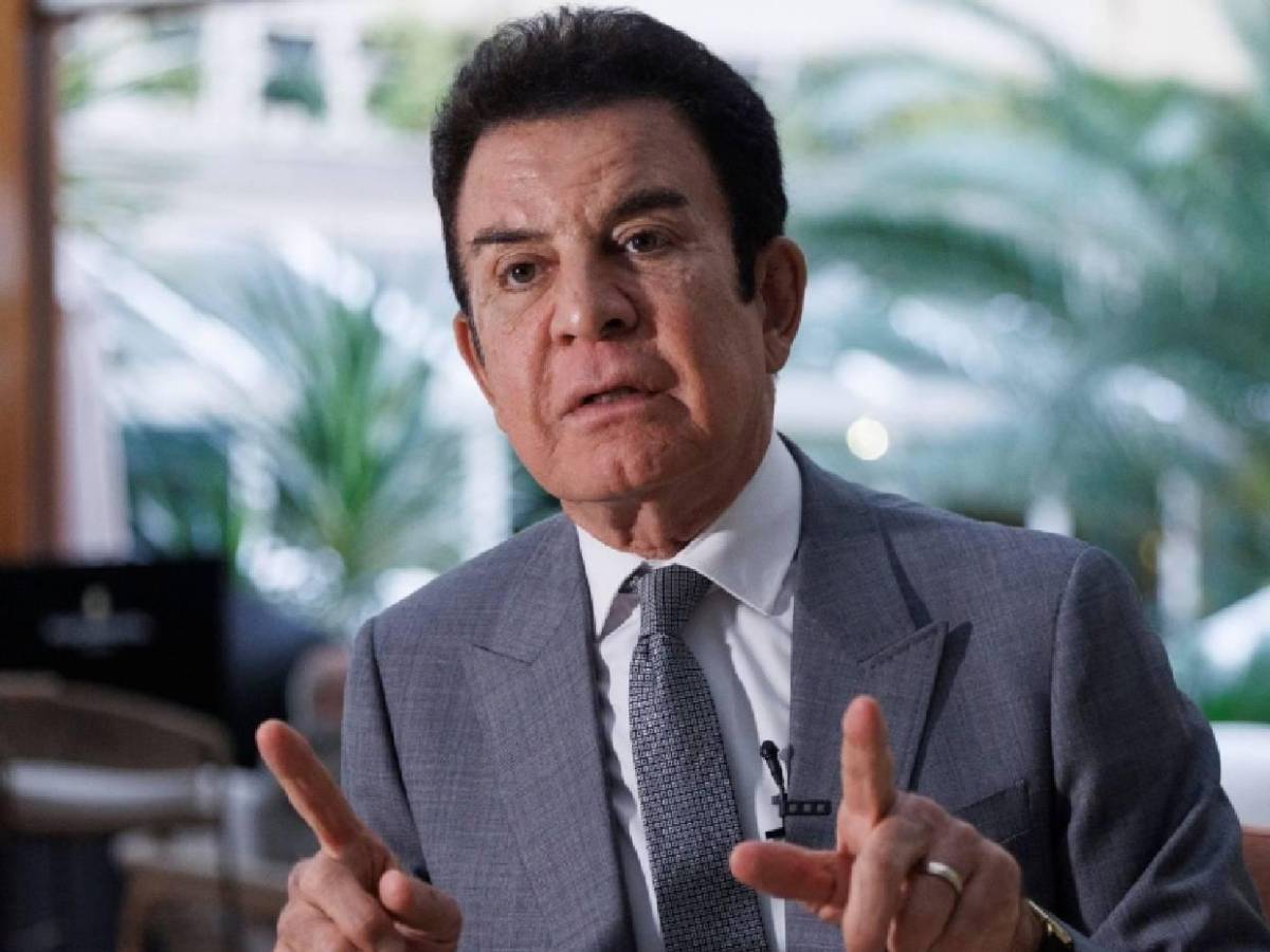 Salvador Nasralla culpa a espíritus malignos de no haber narrado el Honduras vs Surinam