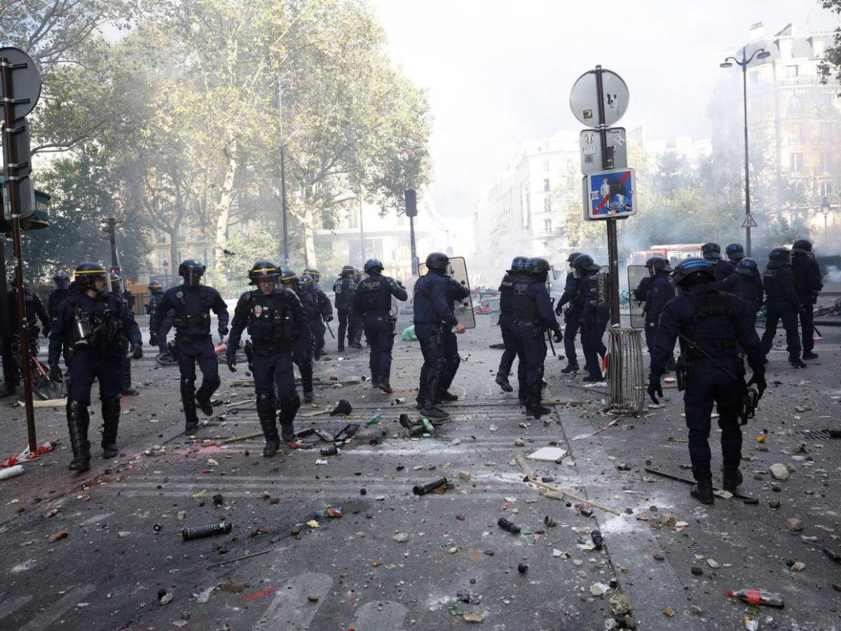 400 personas detenidas en otra jornada de protesta masiva en Francia