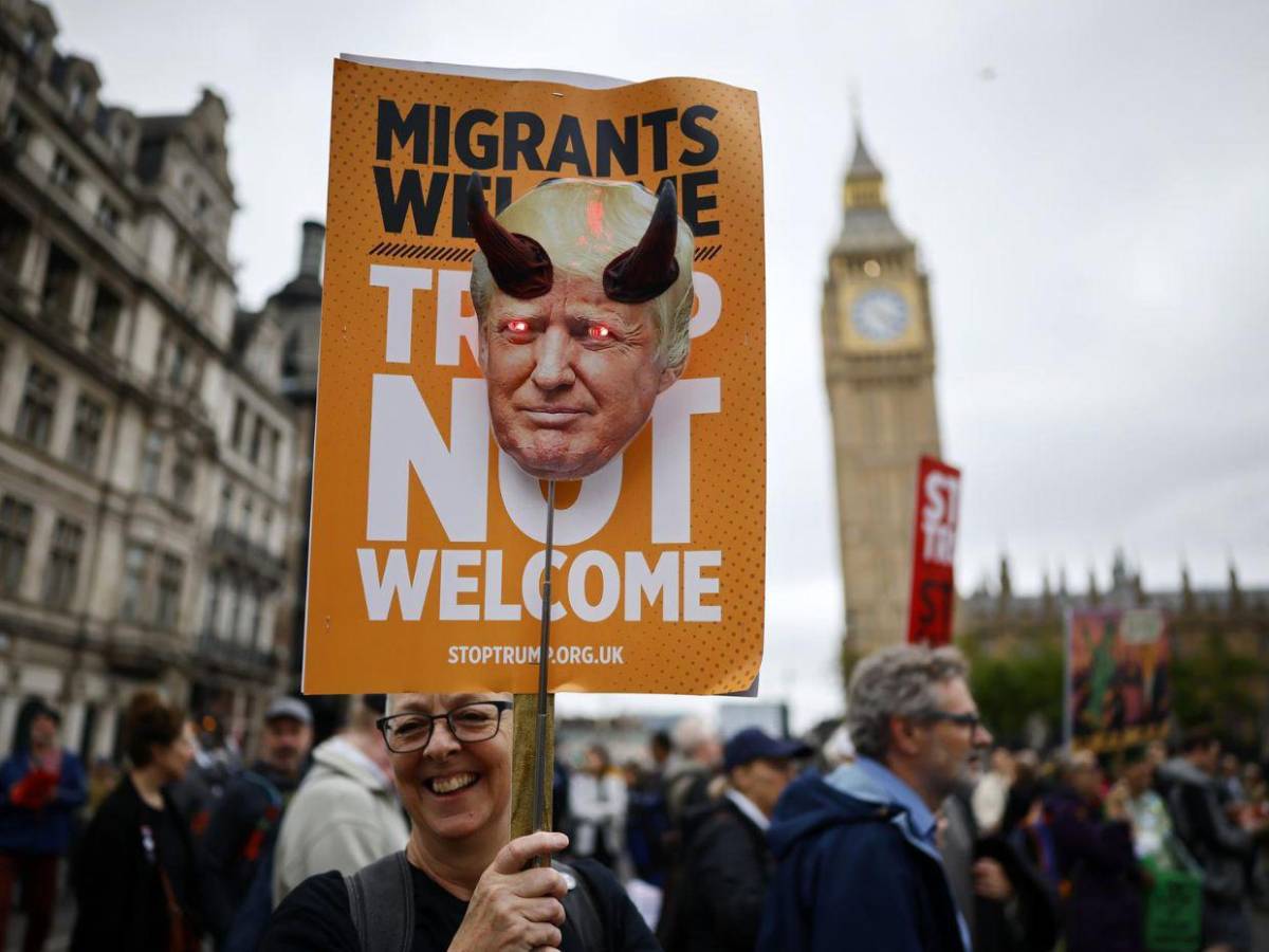 Miles se manifiestan en Londres mientras Carlos III agasaja a Trump en Windsor