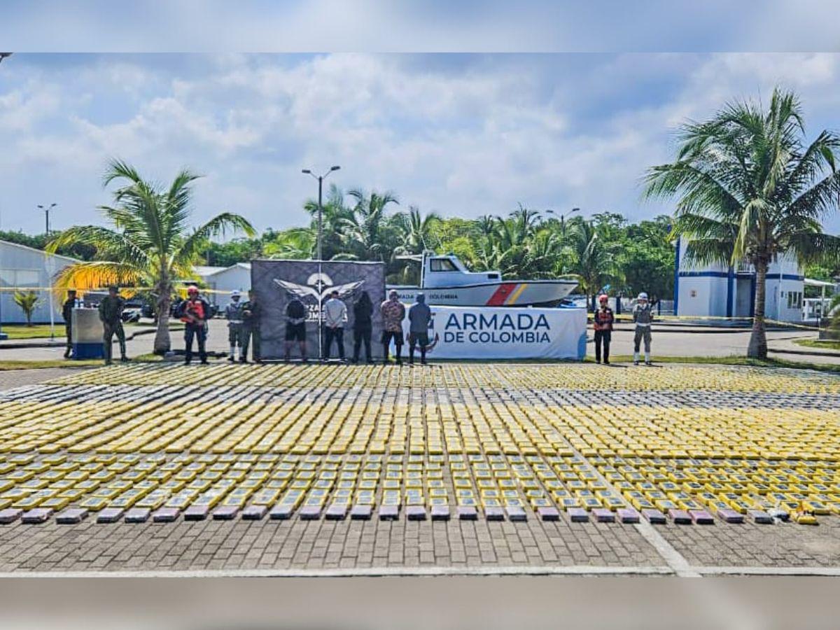 Capturan a hondureño en embarcación con 3.3 toneladas de cocaína en Colombia