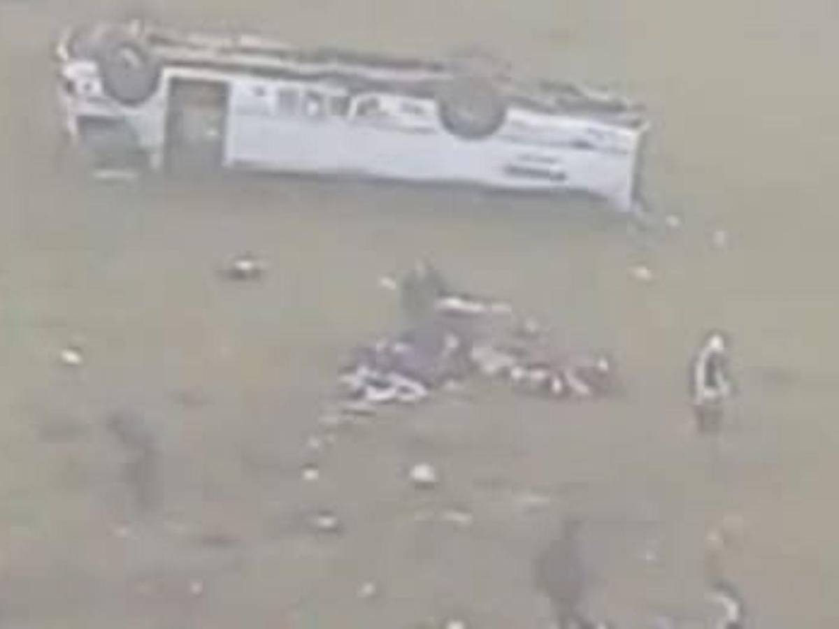 Tragedia en Perú: bus turístico cae por barranco y deja 9 muertos