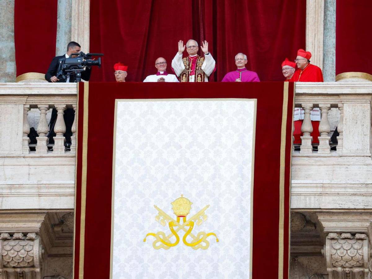 Multitud histórica: más de 150,000 personas recibieron al Papa León XIV