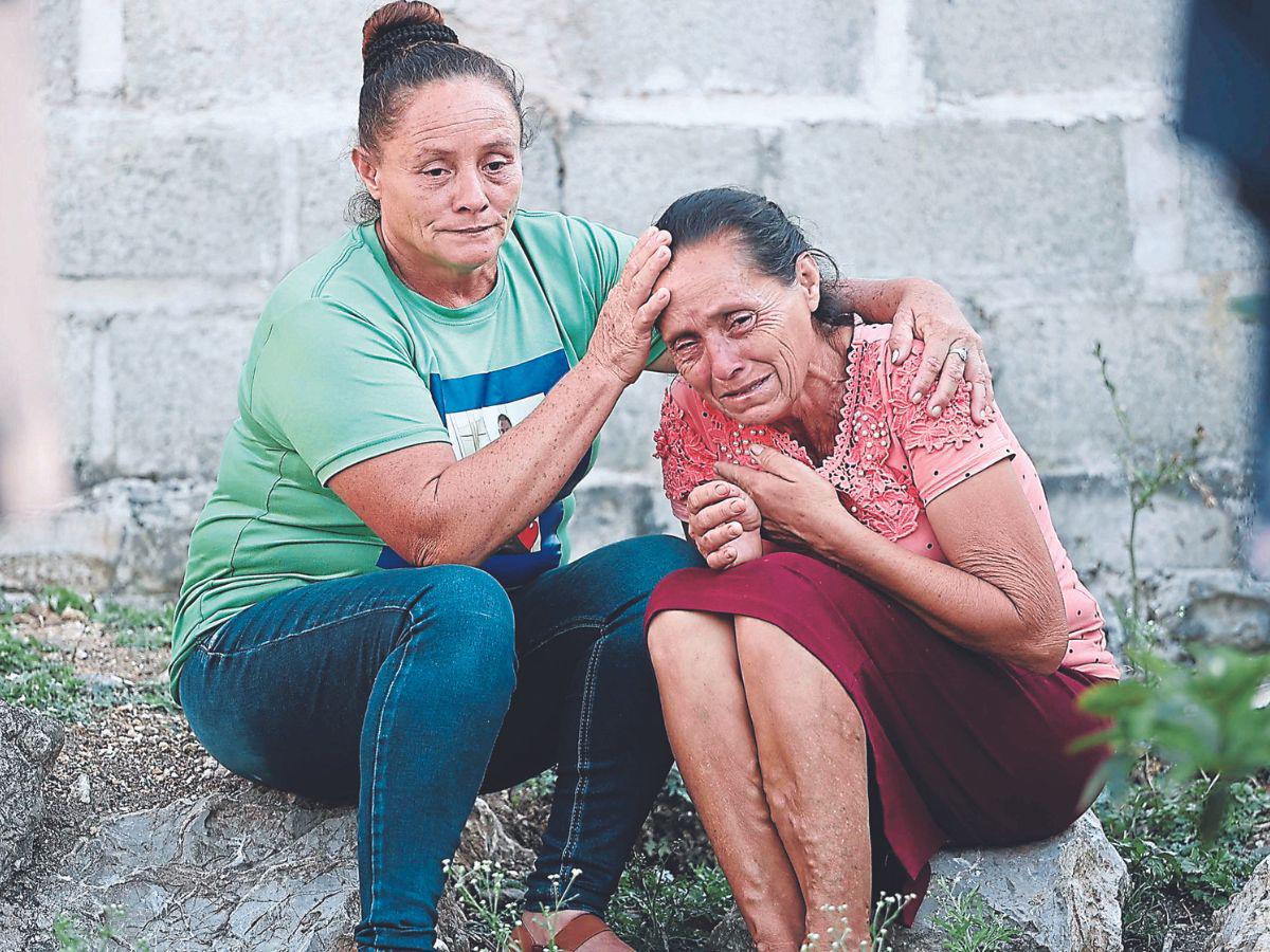 La incertidumbre destroza a familiares de migrantes en Santa Bárbara