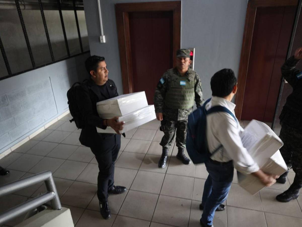 Siete empresas entregan al CNE sus ofertas para licitar por el TREP