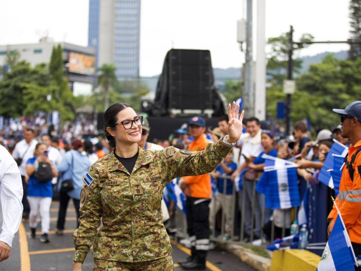 ¿Quién es Karla Trigueros, ministra de Educación salvadoreña que denunció trabas en Honduras?