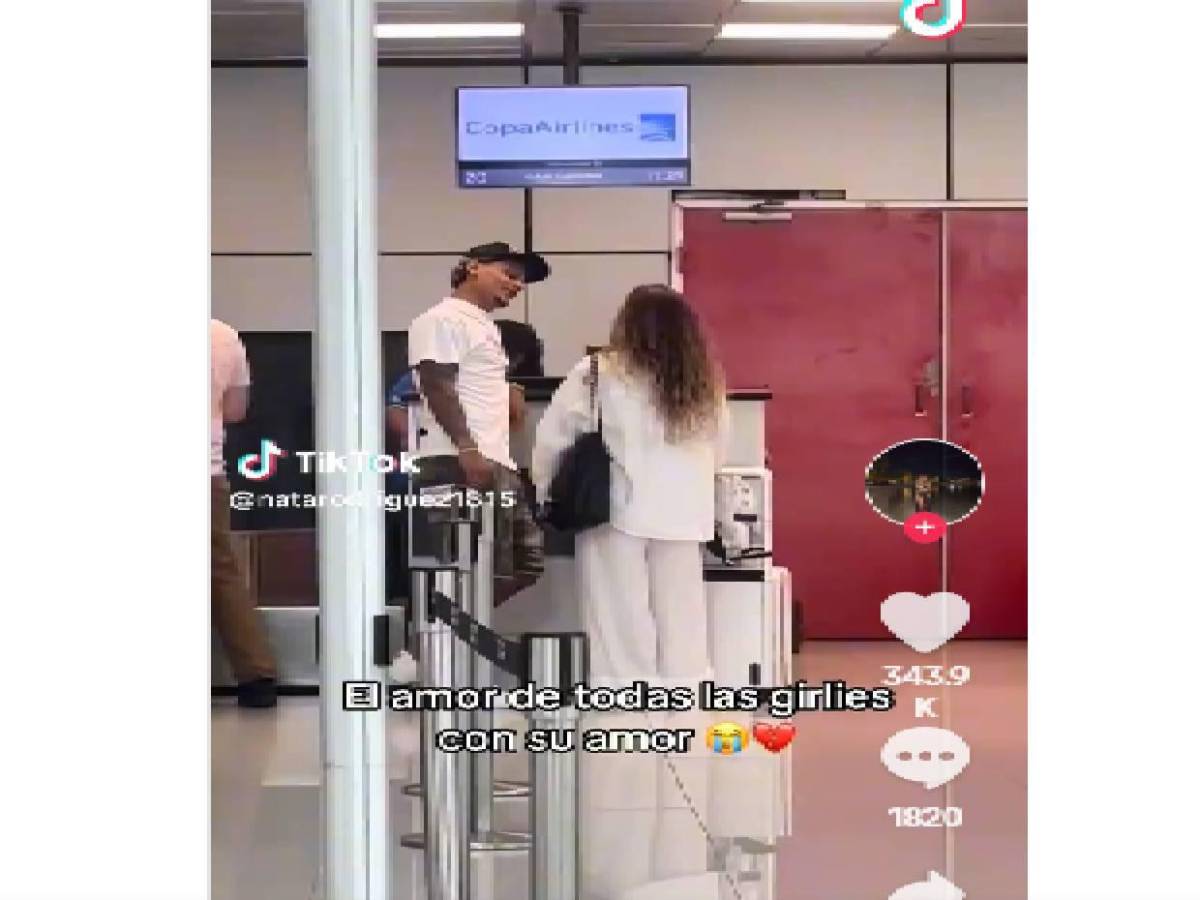 Futbolista sorprende y es captado con su nueva novia: ¿De quién se trata?