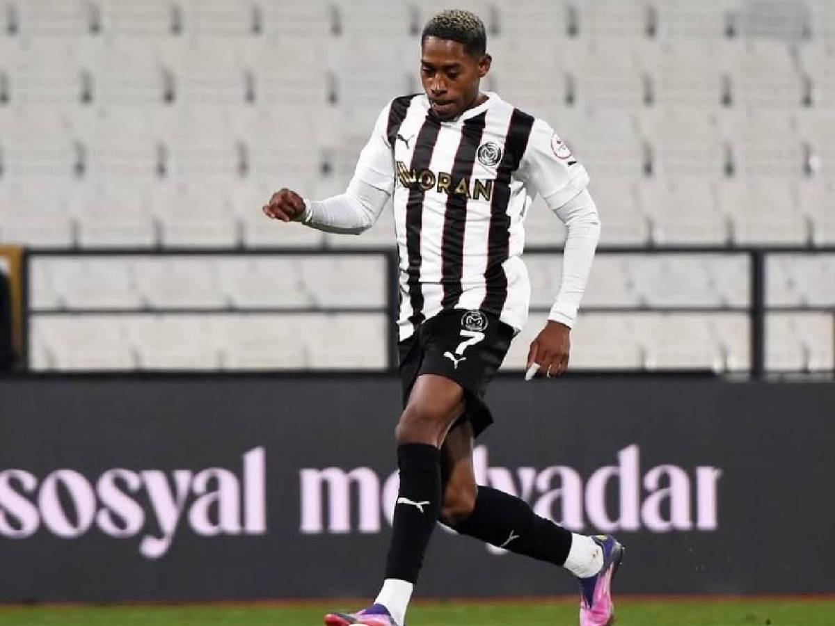 Futbolista hondureño sorprende a linda influencer: Se la llevó para Europa y el regalo que le dio