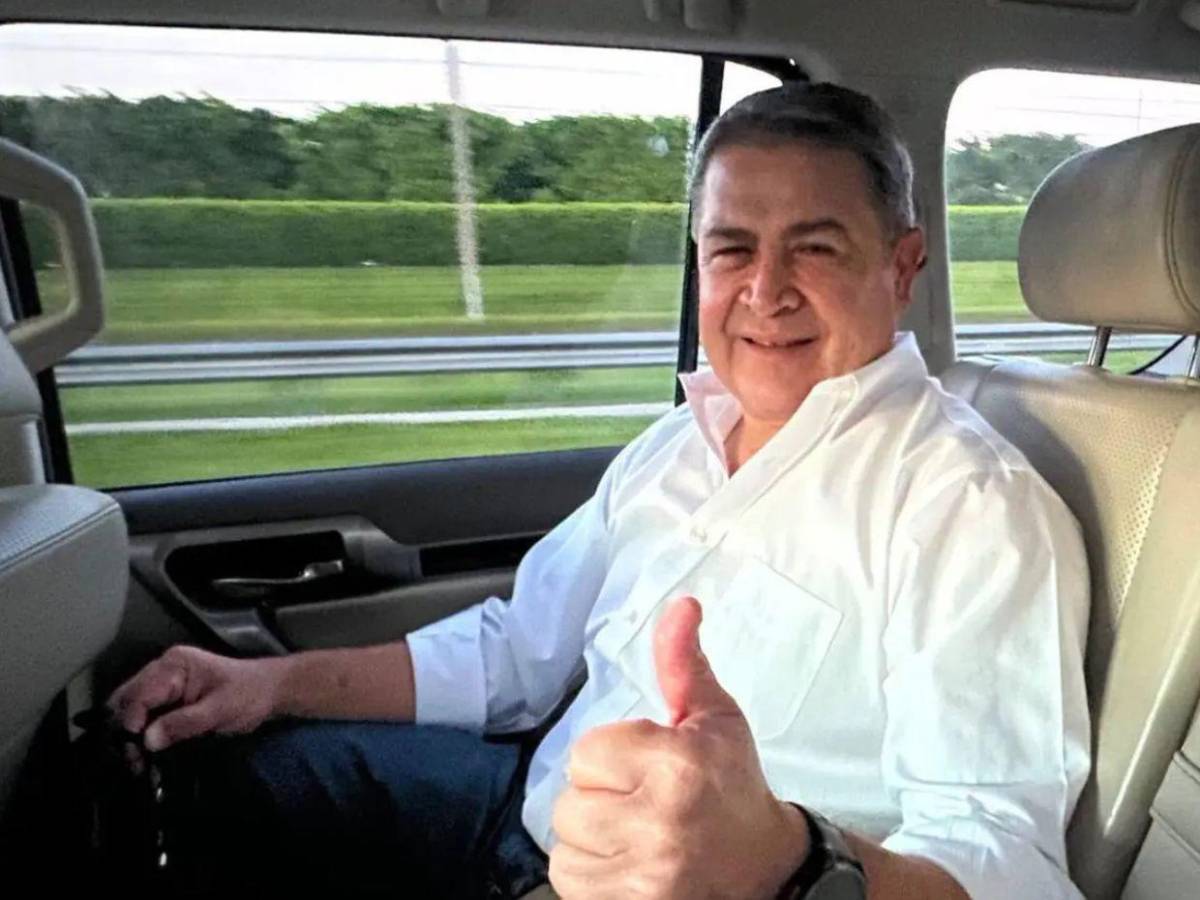 Las maletas de Juan Orlando Hernández: ¿qué objetos llegaron a Honduras con el expresidente?